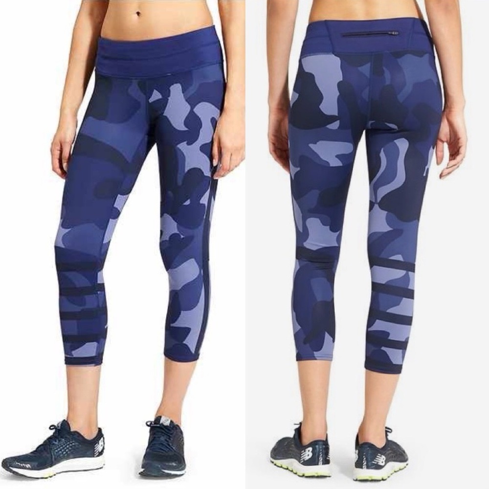 Athleta Navy Blue Camo Sonar Capri Leggings